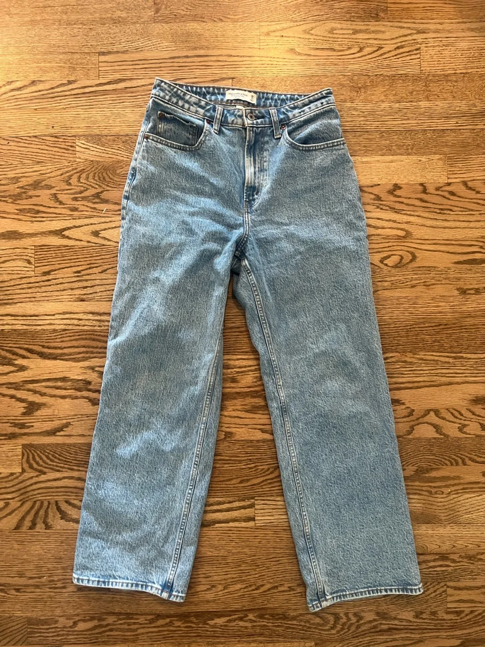 Abercrombie & Fitch 90s Relaxed Hi-Rise Curve Love Jeans - Picture 1 of 5